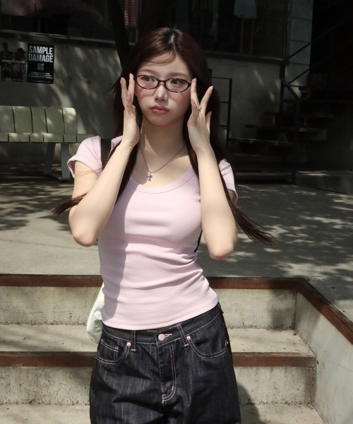 modimood（モディムード）の「[MADE] MOMU BASIC デイリー半袖Tシャツ（2TYPEネック）（Tシャツ/カットソー・レディース・ピンク/ホワイト/ブラック/グレー/ベージュ/チャコール/ネイビー・R/U）」の9枚目の写真