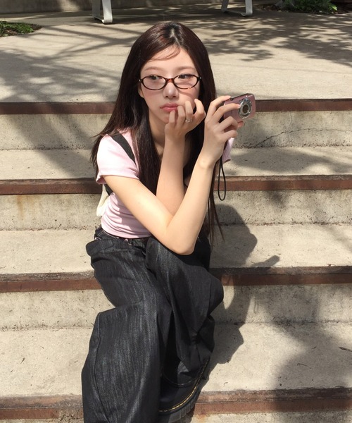 modimood（モディムード）の「[MADE] MOMU BASIC デイリー半袖Tシャツ（2TYPEネック）（Tシャツ/カットソー・レディース・ピンク/ホワイト/ブラック/グレー/ベージュ/チャコール/ネイビー・R/U）」の16枚目の写真