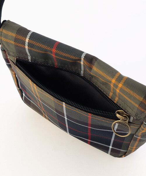 FREAK'S STORE（フリークスストア）の「Barbour/バブアー barbour traditional tartan flight crossbody bag/トラディショナルタータンチェック フライト クロスボディ バッグ（ボディバッグ/ウエストポーチ・レディース・その他9・ONE SIZE）」の10枚目の写真