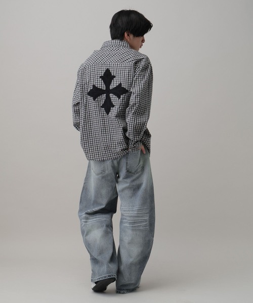 LAND MUSEUM（ランドミュージアム）の「LAND MUSEUM／レターフェードデニム（デニムパンツ・メンズ・ブラック/ブルー・MEDIUM/LARGE）」の5枚目の写真