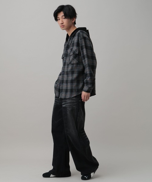 LAND MUSEUM（ランドミュージアム）の「LAND MUSEUM／レターフェードデニム（デニムパンツ・メンズ・ブラック/ブルー・MEDIUM/LARGE）」の11枚目の写真