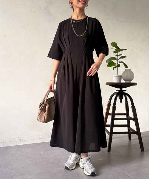 Chez toi（シェトワ）の「タックワンピース（ワンピース・レディース・ブラウン/ブラック/ネイビー・FREE）」の4枚目の写真