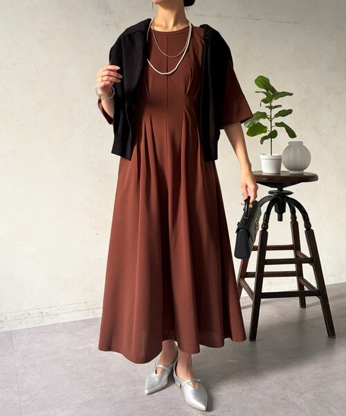 Chez toi（シェトワ）の「タックワンピース（ワンピース・レディース・ブラウン/ブラック/ネイビー・FREE）」の6枚目の写真