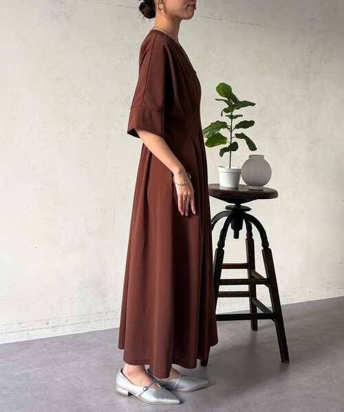 Chez toi（シェトワ）の「タックワンピース（ワンピース・レディース・ブラウン/ブラック/ネイビー・FREE）」の11枚目の写真