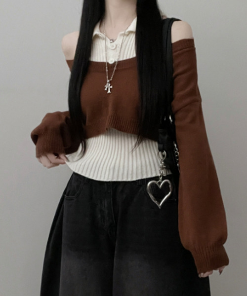 VIVID LADY(ビビッドレディー)の「レイヤード ニットアンサンブル ショートトップスxノースリーブニット(アンサンブル・レディース・グレー/ブラック/レッド/ブラウン・FREE)」の3枚目の写真