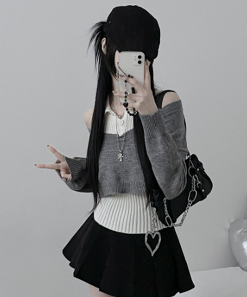 VIVID LADY(ビビッドレディー)の「レイヤード ニットアンサンブル ショートトップスxノースリーブニット(アンサンブル・レディース・グレー/ブラック/レッド/ブラウン・FREE)」の9枚目の写真