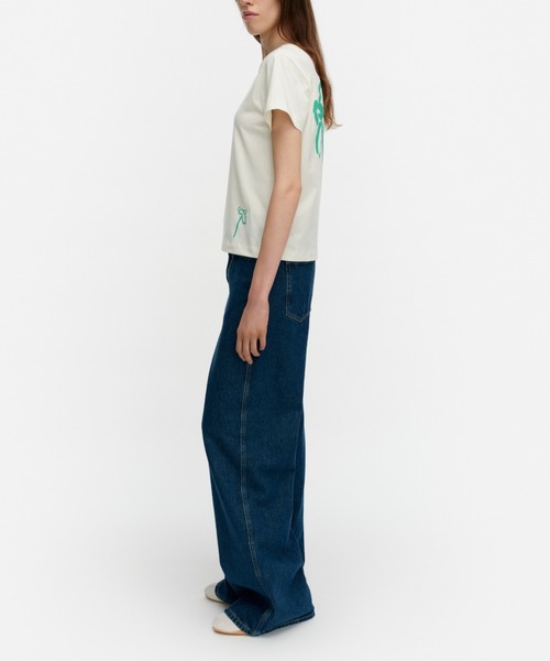 marimekko(マリメッコ)の「Kukasta Kukkaan / T-shirt(Tシャツ/カットソー・レディース・マルチ・XX-SMALL/X-SMALL/MEDIUM/SMALL)」の5枚目の写真