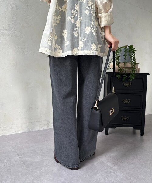 Thevon（ゼボン）の「ハイウエストダメージデニム（その他パンツ・レディース・ブラック/ブルー・M/S）」の5枚目の写真