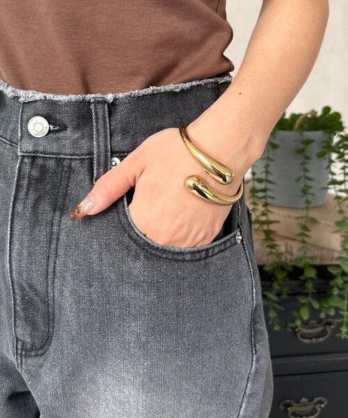 Thevon（ゼボン）の「ハイウエストダメージデニム（その他パンツ・レディース・ブラック/ブルー・M/S）」の17枚目の写真