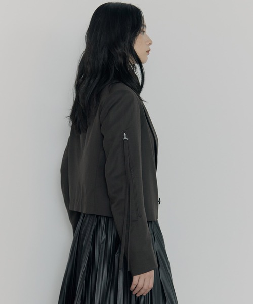 UJOH(ウジョー)の「【UJOH/ウジョー】《STUDIOUS別注》別注 ZIP SHORT JACKET/ジップショートジャケット(その他アウター・レディース・ブラック/ブラウン・2)」の19枚目の写真