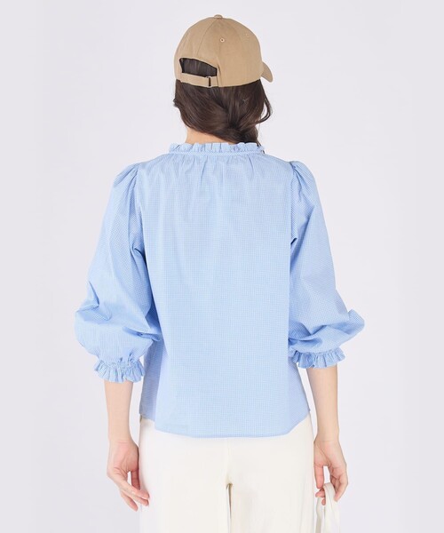 To b. by agnes b.(トゥービーバイアニエスベー)の「ギンガムチェック コットン フリル 長袖 ブラウス(シャツ/ブラウス・レディース・ブルー・36/40/38)」の5枚目の写真