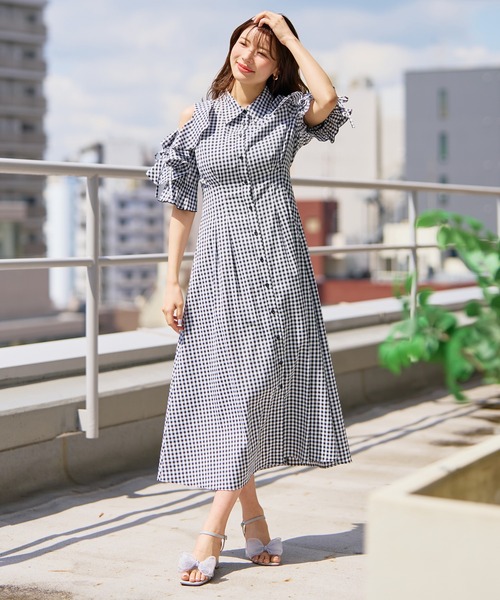MISCH MASCH(ミッシュマッシュ)の「2026春夏新作 肩レースアップギンガムワンピース(ワンピース・レディース・ホワイト/ブラック・S/M)」の18枚目の写真
