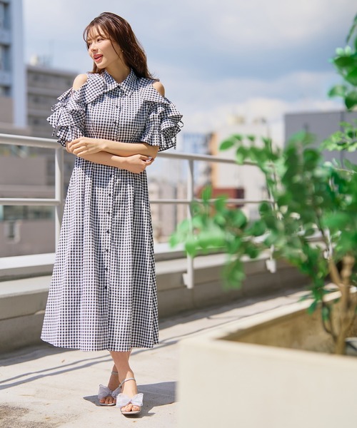MISCH MASCH(ミッシュマッシュ)の「2026春夏新作 肩レースアップギンガムワンピース(ワンピース・レディース・ホワイト/ブラック・S/M)」の17枚目の写真