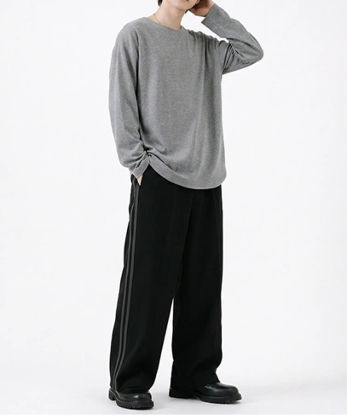revertical(リバーティカル)の「オーバーサイズ ボートネック ロングスリーブTシャツ(Tシャツ/カットソー・メンズ・グレー・SMALL/LARGE/MEDIUM)」の4枚目の写真