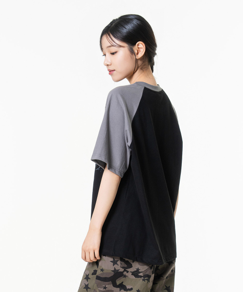 MOZMOZ(モズモズ)の「ボントゥラン レグラン グラフィック 半袖Tシャツ ブラック(Tシャツ/カットソー・レディース・その他・XL/L/M)」の3枚目の写真