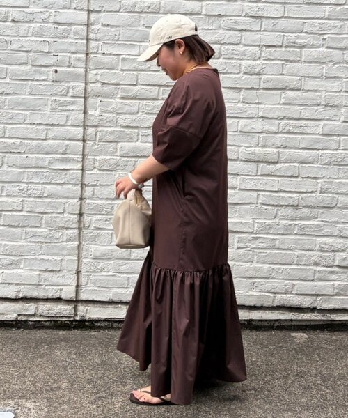 LOUNGEDRESS(ラウンジドレス)の「コクーンスリーブワンピース(ワンピース・レディース・ブラウン/ブラック・FREE)」の10枚目の写真