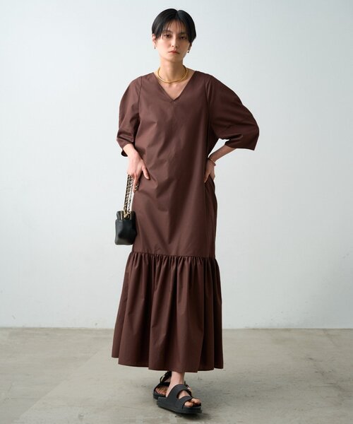 LOUNGEDRESS(ラウンジドレス)の「コクーンスリーブワンピース(ワンピース・レディース・ブラウン/ブラック・FREE)」の12枚目の写真