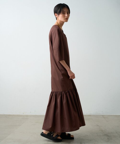 LOUNGEDRESS(ラウンジドレス)の「コクーンスリーブワンピース(ワンピース・レディース・ブラウン/ブラック・FREE)」の13枚目の写真