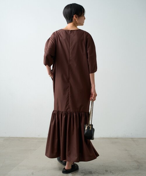 LOUNGEDRESS(ラウンジドレス)の「コクーンスリーブワンピース(ワンピース・レディース・ブラウン/ブラック・FREE)」の14枚目の写真