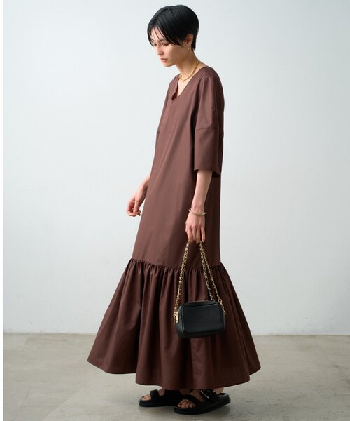 LOUNGEDRESS(ラウンジドレス)の「コクーンスリーブワンピース(ワンピース・レディース・ブラウン/ブラック・FREE)」の16枚目の写真