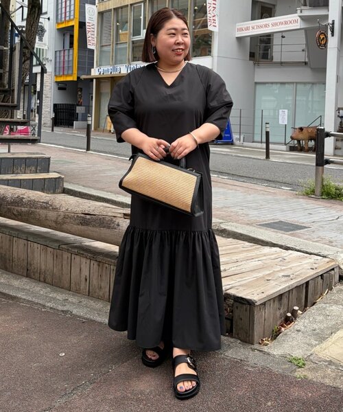 LOUNGEDRESS(ラウンジドレス)の「コクーンスリーブワンピース(ワンピース・レディース・ブラウン/ブラック・FREE)」の3枚目の写真