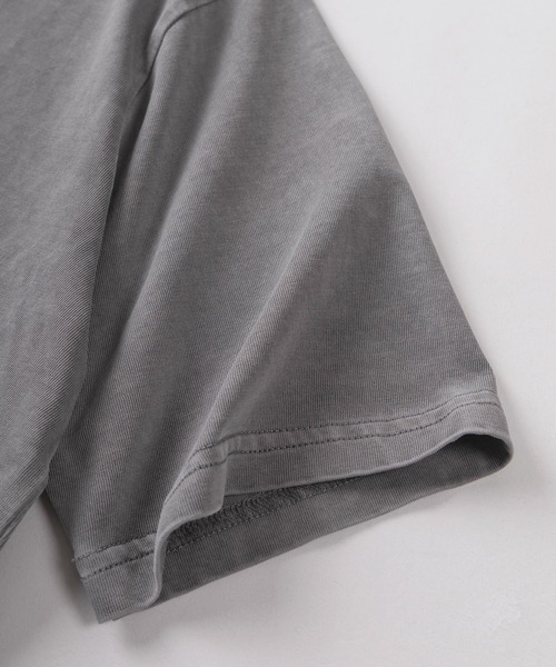 SlashDate（スラッシュデイト）の「【82】ピグメント加工 エクストラタッチ 無地 クルーネックTシャツ/ユニセックス/レディース/メンズ（Tシャツ/カットソー・メンズ・チャコールグレー/グレー・L/M/S）」の5枚目の写真
