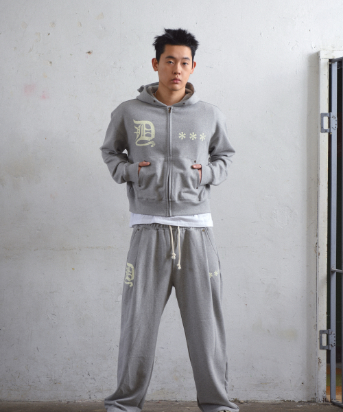 AMOU(アモウ)の「D-Star Hoodie Zip Up GRAY(パーカー・レディース・その他・1/2)」の6枚目の写真