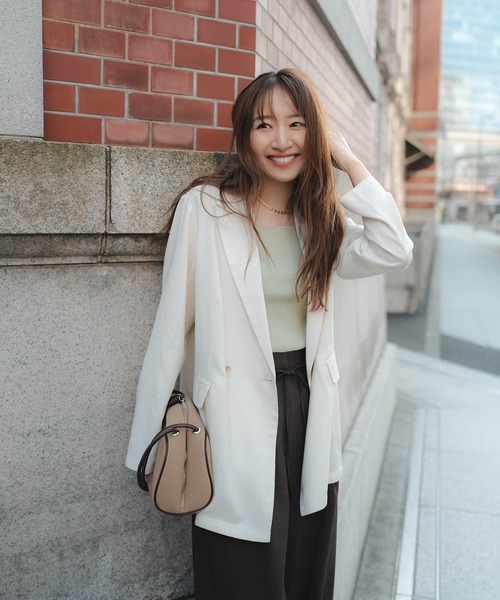 NATURAL BEAUTY BASIC(ナチュラルビューティーベーシック)の「【ちょうど、いい服】迷った朝のエブリデイジャケット(テーラードジャケット・レディース・ブラウン/ナチュラル/ネイビー/ベージュ・SMALL/MEDIUM)」の4枚目の写真