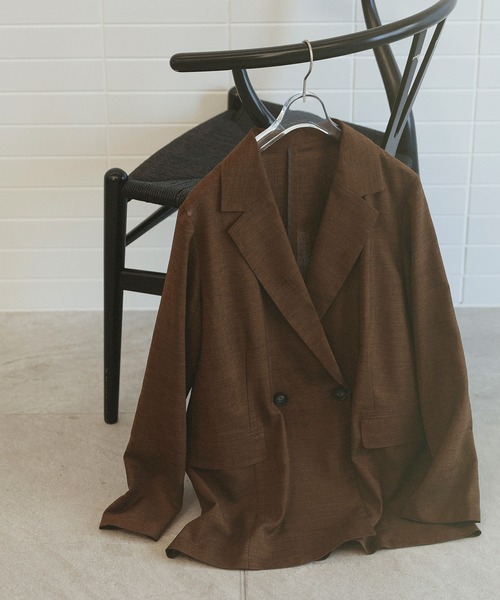 NATURAL BEAUTY BASIC(ナチュラルビューティーベーシック)の「【ちょうど、いい服】迷った朝のエブリデイジャケット(テーラードジャケット・レディース・ブラウン/ナチュラル/ネイビー/ベージュ・SMALL/MEDIUM)」の2枚目の写真