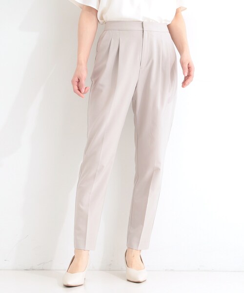 SHOO・LA・RUE（シューラルー）の「【S-LL/セットアップ可】洗濯後しわになりにくい 軽い着ごこち タックテーパードパンツ（その他パンツ・レディース・ネイビー/グレー/ナチュラル・01/02/03/04）」の11枚目の写真