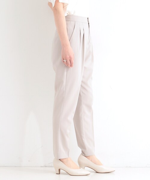 SHOO・LA・RUE（シューラルー）の「【S-LL/セットアップ可】洗濯後しわになりにくい 軽い着ごこち タックテーパードパンツ（その他パンツ・レディース・ネイビー/グレー/ナチュラル・01/02/03/04）」の13枚目の写真