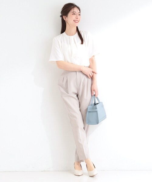 SHOO・LA・RUE（シューラルー）の「【S-LL/セットアップ可】洗濯後しわになりにくい 軽い着ごこち タックテーパードパンツ（その他パンツ・レディース・ネイビー/グレー/ナチュラル・01/02/03/04）」の14枚目の写真