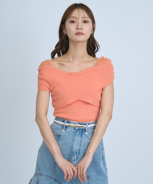 AND COUTURE(アンドクチュール)の「クロスネックオフショルニットプルオーバー(ニット/セーター・レディース・グリーン/ホワイト/ブラック/オレンジ・FREE)」の19枚目の写真