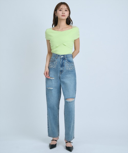 AND COUTURE(アンドクチュール)の「クロスネックオフショルニットプルオーバー(ニット/セーター・レディース・グリーン/ホワイト/ブラック/オレンジ・FREE)」の10枚目の写真