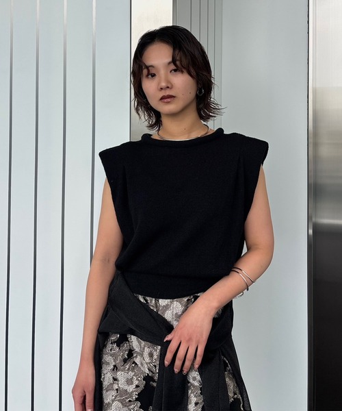MARSHMALLOW NECK KNIT TOP【ブラック】 Ameri（アメリ）の「MARSHMALLOW NECK KNIT TOP（ニット/セーター