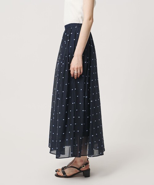 UNITED ARROWS(ユナイテッドアローズ)の「2トーン ドット ジャガード フレアスカート(スカート・レディース・ネイビー/ブラック・38/36)」の9枚目の写真
