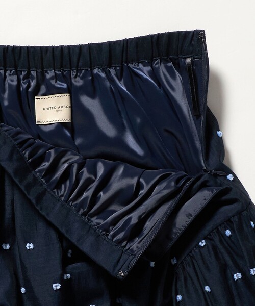 UNITED ARROWS(ユナイテッドアローズ)の「2トーン ドット ジャガード フレアスカート(スカート・レディース・ネイビー/ブラック・38/36)」の15枚目の写真