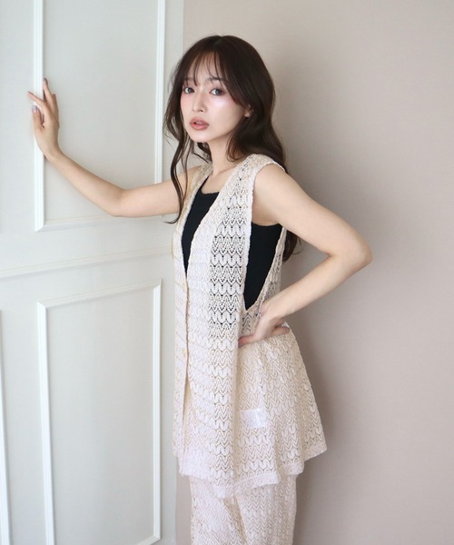CECIL McBEE(セシルマクビー)の「レースジレベスト(その他アウター・レディース・アイボリー/ブラック・MEDIUM/LARGE)」の3枚目の写真