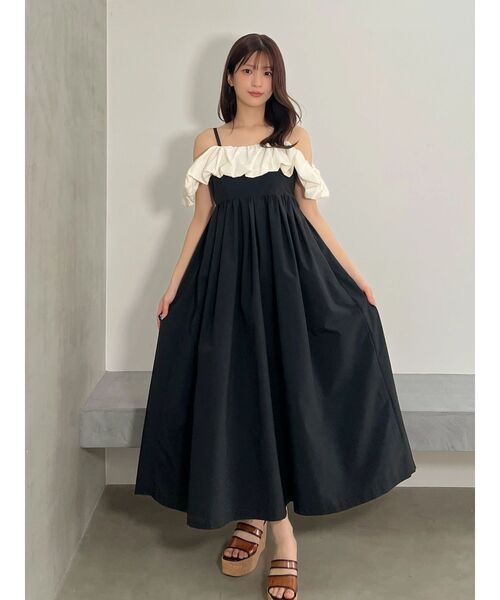 MERCURYDUO(マーキュリーデュオ)の「オフショルボリュームフリルキャミワンピース(ワンピース・レディース・ピンク/ブラック・MEDIUM/SMALL)」の7枚目の写真