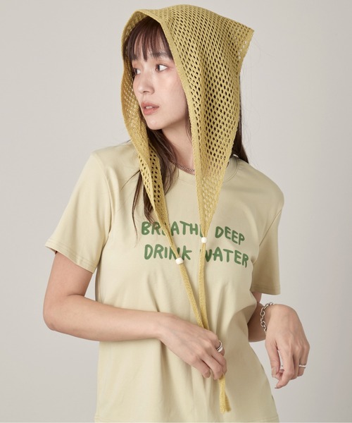 OFROOM(オフルーム)の「Logo Tee Knit Stole Set|ロゴTeeニットストールセット(Tシャツ/カットソー・レディース・ブラック/グリーン/ホワイト・FREE)」の1枚目の写真