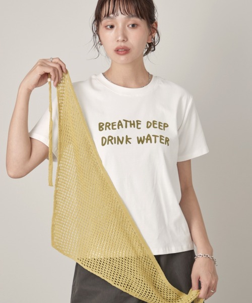 OFROOM(オフルーム)の「Logo Tee Knit Stole Set|ロゴTeeニットストールセット(Tシャツ/カットソー・レディース・ブラック/グリーン/ホワイト・FREE)」の6枚目の写真