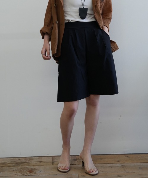 Kotoe(コトエ)の「【ストレッチ仕様】シンプル タック ハーフパンツ(その他パンツ・レディース・ブラック/ベージュ/ダークグリーン・FREE)」の5枚目の写真
