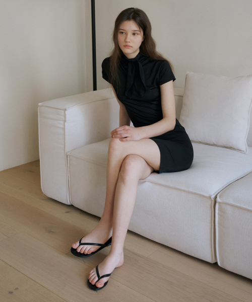 REORG(リオルグ)の「WA TIE HALF NECK MINI OPS BLACK(ワンピース・レディース・その他・SMALL/MEDIUM)」の2枚目の写真