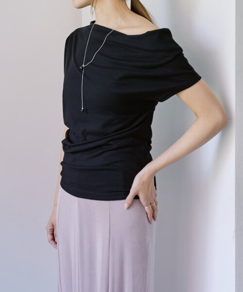 SHENERY（シーナリー）の「アシメネックTee（Tシャツ/カットソー・レディース・ブラック/ライトグレー・FREE）」の22枚目の写真