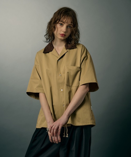 WETTEMPT（ウィテンプト）の「FAUX SUEDE COLLAR TWILL S/S SHIRT / フェイクスエードカラーツイルS/Sシャツ（シャツ/ブラウス・メンズ・ブラック/ベージュ・LARGE/MEDIUM/SMALL）」の2枚目の写真