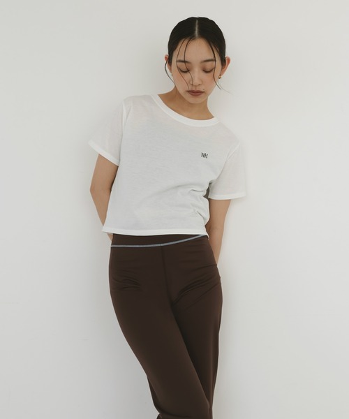 hellam home(へラムホーム)の「【UVカット&接触冷感】配色刺繍Tシャツ(Tシャツ/カットソー・レディース・ブラウン/オフホワイト/チャコール/イエロー・FREE)」の8枚目の写真