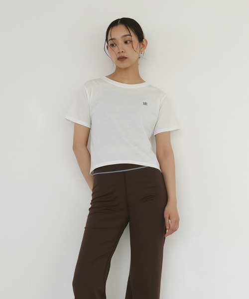 hellam home(へラムホーム)の「【UVカット&接触冷感】配色刺繍Tシャツ(Tシャツ/カットソー・レディース・ブラウン/オフホワイト/チャコール/イエロー・FREE)」の9枚目の写真