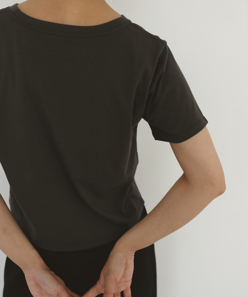 hellam home(へラムホーム)の「【UVカット&接触冷感】配色刺繍Tシャツ(Tシャツ/カットソー・レディース・ブラウン/オフホワイト/チャコール/イエロー・FREE)」の17枚目の写真