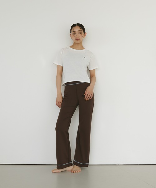 hellam home(へラムホーム)の「【UVカット&接触冷感】配色刺繍Tシャツ(Tシャツ/カットソー・レディース・ブラウン/オフホワイト/チャコール/イエロー・FREE)」の5枚目の写真