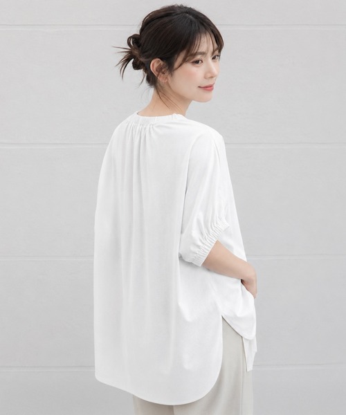 by LEGNA(バイレグナ)の「ゆったりラウンドテールプルオーバー(Tシャツ/カットソー・レディース・ブラック/ホワイト・FREE)」の12枚目の写真